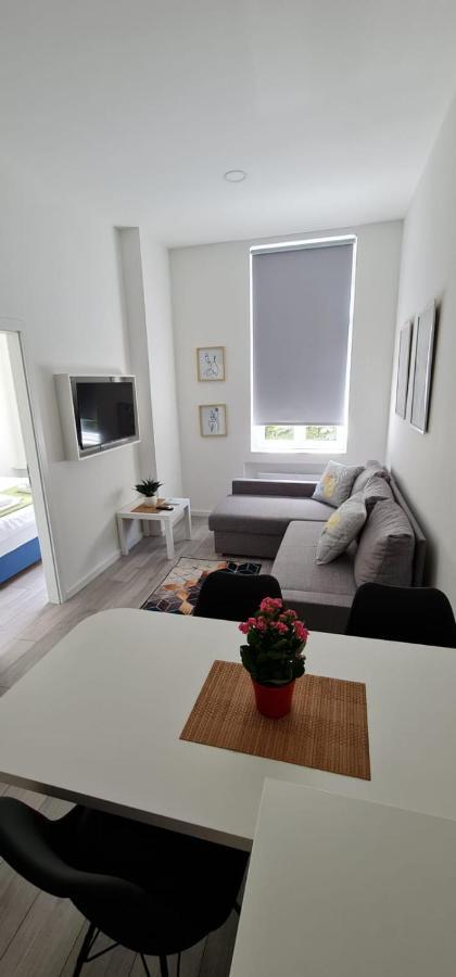 Mika Apartment And Studios Zagreb Exterior photo